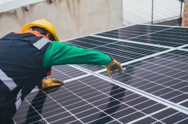 energi-pexels-cristian-rojas-8853502